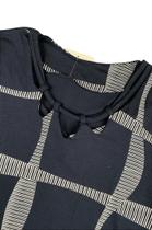 Blusa Feminina Manga 3/4 com Detalhe no Decote - Barrielli