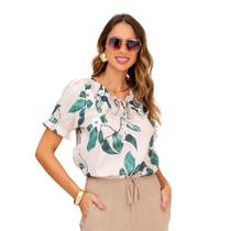 Blusa feminina manga curta estampa tropical com renda em crepe suave