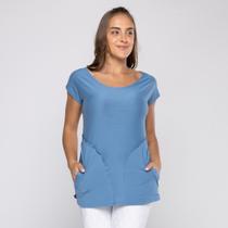 Blusa Feminina Manga Curta Tapa Bumbum com Bolso Blusa Feminina Manga Curta Tapa Bumbum com Bolso
