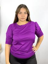 Blusa Feminina Plus Size Manguinha com Detalhe na Manga Veste Grande Gordinhas