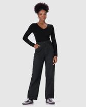 Blusa Feminina Recorte Franzido Lateral Em Malha Canelada De Viscose Blusa Feminina Recorte Franzido Lateral Em Malha Canelada De Viscose