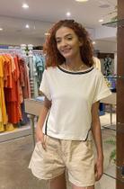 Blusa Feminina Recortes Branco E Preta Blusa Feminina Recortes Branco E Preta