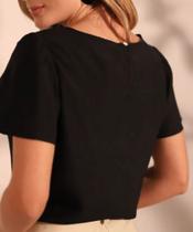 Blusa feminina tendência manga sobreposta botão nas costas