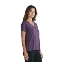 Blusa Fitness Dry Post Decote V Cor:MOUVETamanho:XG Blusa Fitness Dry Post Decote V Cor:MOUVETamanho:XG