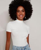 Blusa gola alta manga curta
