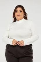 Blusa gola alta plu size branca Blusa gola alta plu size branca