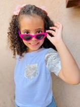 Blusa infantil branca com paetês na manga prateado