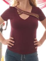 Blusa Justa detalhe gola Monda 015860