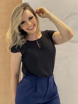Blusa Manga Curta Camadas Preta