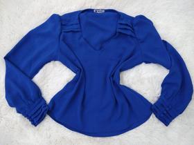 Blusa manga longa com botoes verde e azul