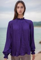 blusa manga longa plissada com gola e punho elasticado blusa manga longa plissada com gola e punho elasticado