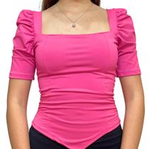 Blusa Manga Princesa com Decote Reto e Barra em Bico