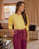 Blusa Manga Princesa - Detalhes em renda Blusa Manga Princesa - Detalhes em renda