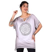 Blusa Maxi Feminina Branca Marmorizada Estampa Zodíaco Blusa Maxi Feminina Branca Marmorizada Estampa Zodíaco