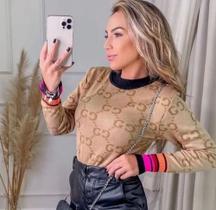 Blusa modal de tricot com mix de cores na manga