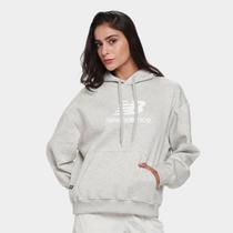 Blusa Moletom New Balance Essentials Basic c/ Capuz Feminina Blusa Moletom New Balance Essentials Basic c/ Capuz Feminina