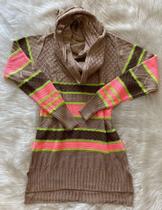 Blusa multicolor com gola avulsa