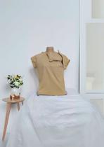 Blusa Oncoclothes manga curta para pacientes oncológicos com zíper nas golas