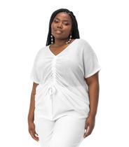 Blusa Plus Size Branca Malha Screen Shiny Gola V com Brilho Sutil