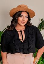 Blusa Plus Size com Babado e Decote V