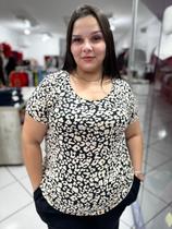 Blusa plus size estampada animal print