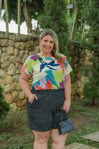 Blusa Plus Size Meia Manga com Franzido no Decote. Blusa Plus Size Meia Manga com Franzido no Decote.