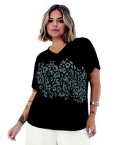 Blusa Plus Size Preta Malha Fria com Estampa Brilho Prata Gola V em Ribana Blusa Plus Size Preta Malha Fria com Estampa Brilho Prata Gola V em Ribana