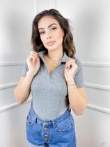 Blusa polo canelada feminina básica