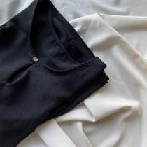 Blusa Simples Com botão Blusa Simples Com botão