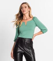 Blusa Slim Manga 3/4 Gola V Rovitex em Viscose Blusa Slim Manga 3/4 Gola V Rovitex em Viscose