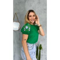 Blusa t shirt feminina com manga princesa bufante silcada