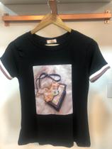 Blusa T-shirt TAM G Preto Com Detalhe Rosa Na Manga