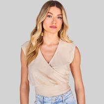 Blusa Transpassada em Viscose Dourado Lado Avesso Blusa Transpassada em Viscose Dourado Lado Avesso
