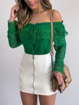 Blusa verde com rendas Blusa verde com rendas