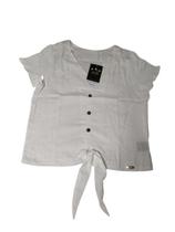 Blusa Viscose Com Botões Frontal e Laço Blusa Viscose Com Botões Frontal e Laço