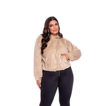 Blusão plus size teddy canguru com capuz e bolsos frontais Blusão plus size teddy canguru com capuz e bolsos frontais