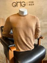 Blusão sem capuz. Suéter Blusão sem capuz. Suéter