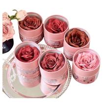 Blush em Pó 3D em Formato de Pétalas de Rosas com Aplicador