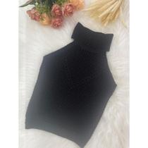 Blusinha Cropped Regata Frente Única Feminina Gola Alta Garrafinha Com Ponto Crochê Em Tricô Modal