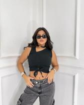 Blusinha Helena: Sofisticação e Leveza para Todos os Momentos