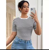 Blusinha T-shirt camiseta listrada Old Money