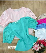 Blusinhas plus size com detalhes na manga