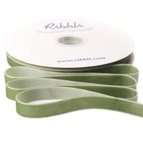 Bobina de fita de veludo Ribbli verde sálvia de 1,6 cm e 23 mm Bobina de fita de veludo Ribbli verde sálvia de 1,6 cm e 23 mm