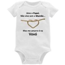 Body Bebê Amo o Papai, Não vivo sem a Mamãe mas me amarro na Vovó - Foca na Moda Body Bebê Amo o Papai, Não vivo sem a Mamãe mas me amarro na Vovó - Foca na Moda