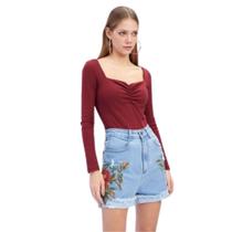 Body com Bojo Lança Perfume