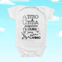Body de Bebê Roupinha Anunciação de Gestação Titio e Titia Estou Chegando Colinho Neutro Presente Body de Bebê Roupinha Anunciação de Gestação Titio e Titia Estou Chegando Colinho Neutro Presente