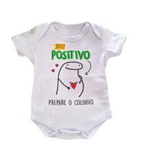 Body Infantil Manga Curta Branco Temático Bebê Frase 100% Suedine