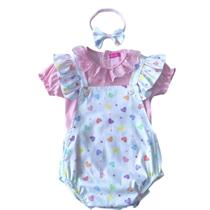 Body Jardineira de Bebê Menina Princesa Com Tiara de Laço e Blusa com Babado 3 Peças Rosa e Branco Estampa Corações Coloridos