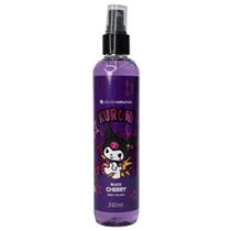 Body Splash Black Cherry Kuromi Vegano Cia. da Natureza 240ml Body Splash Black Cherry Kuromi Vegano Cia. da Natureza 240ml