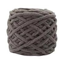 Bola de Fio de Poliéster Luxuosa 100g para Crochê - Ideal para Travesseiros e Cobertores